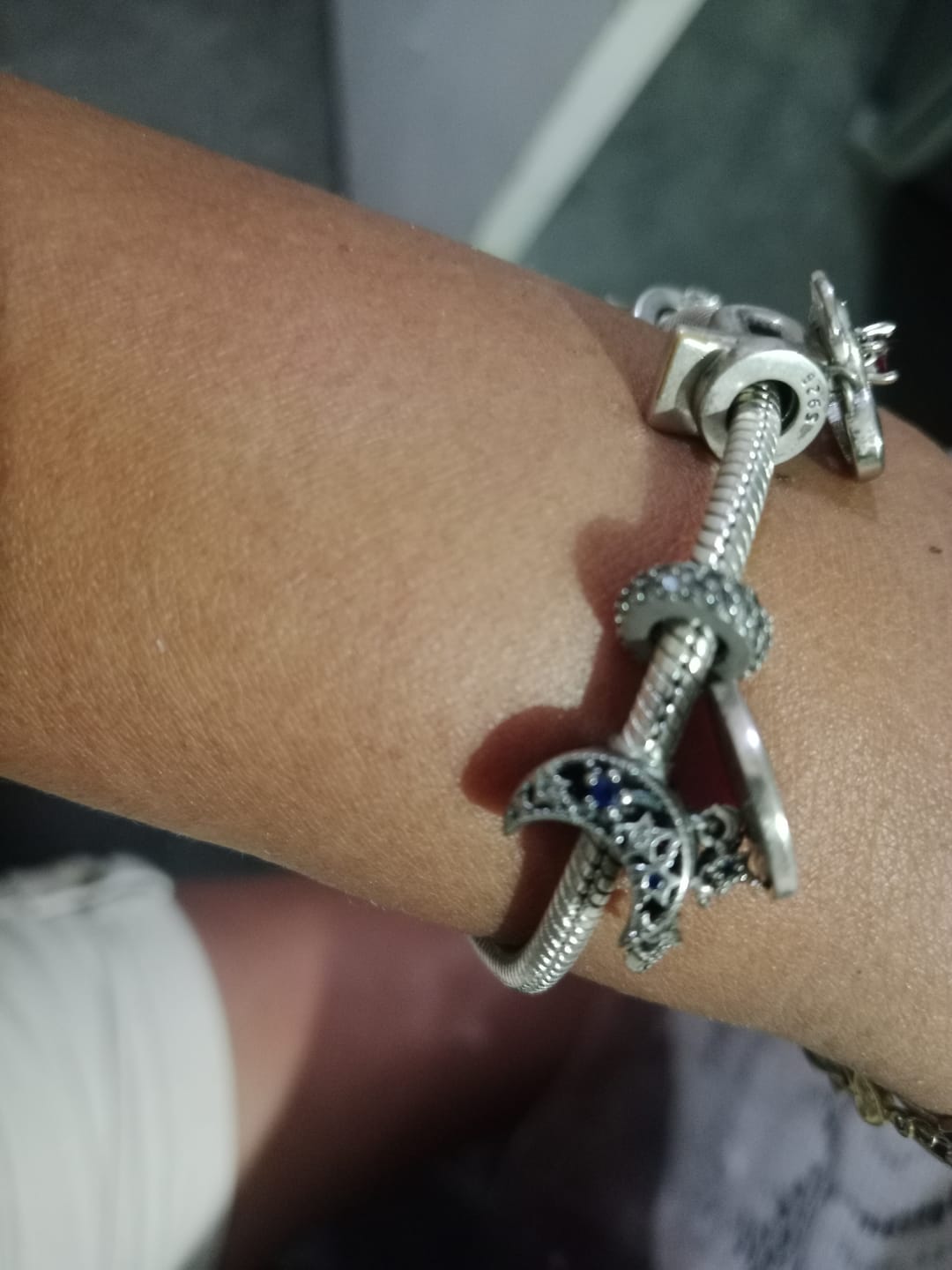 Customer photo review of Pulsera Esfera de Amor y Corazon