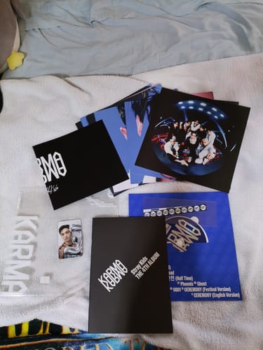 Customer photo review of STRAY KIDS - KARMA 4TH ALBUM FANS GIFT KARMA VER (LIMITED)