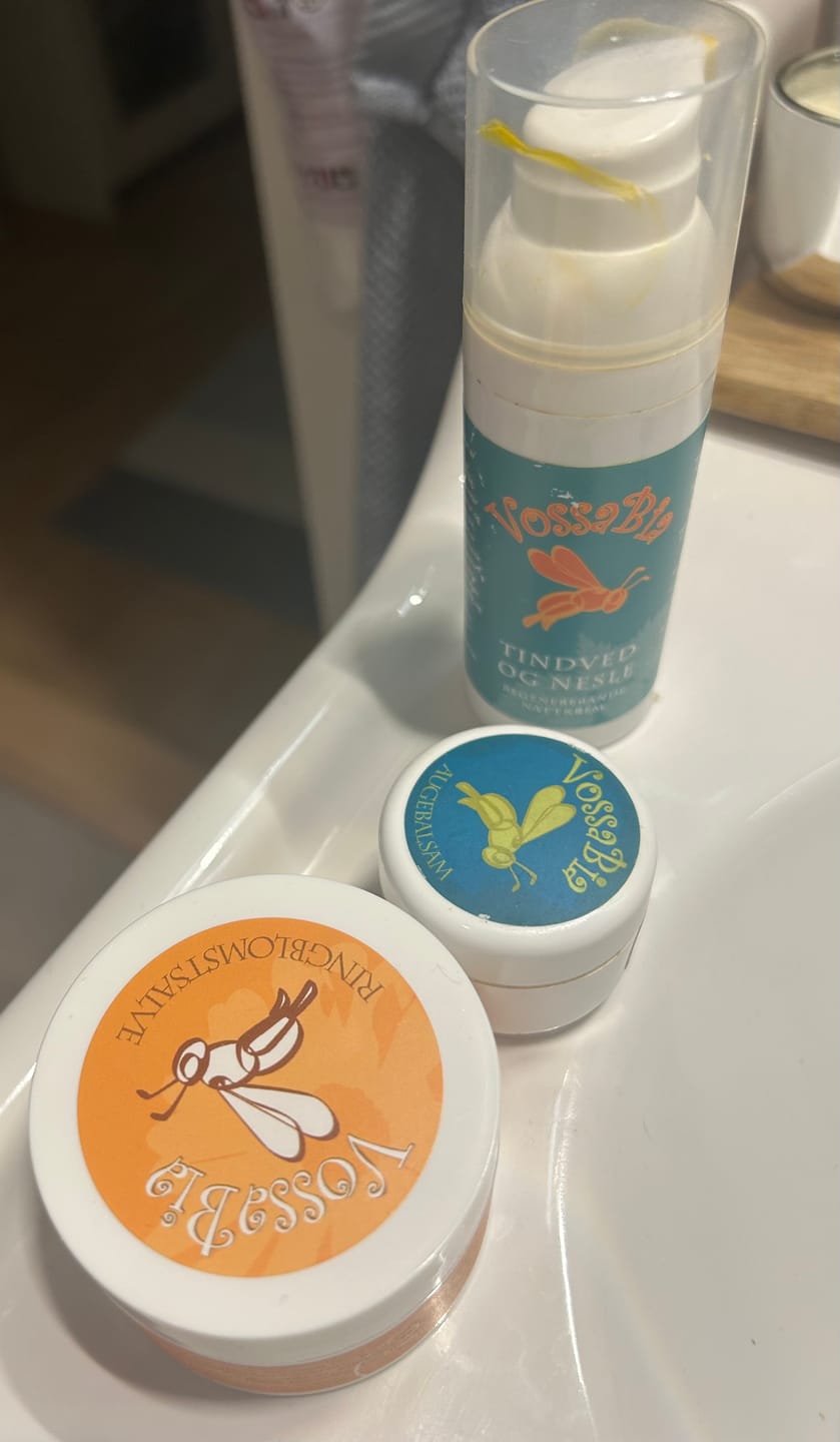 Reseña fotográfica de un cliente sobre el producto RENATE'S DAILY BOTANICAL FACIAL CARE