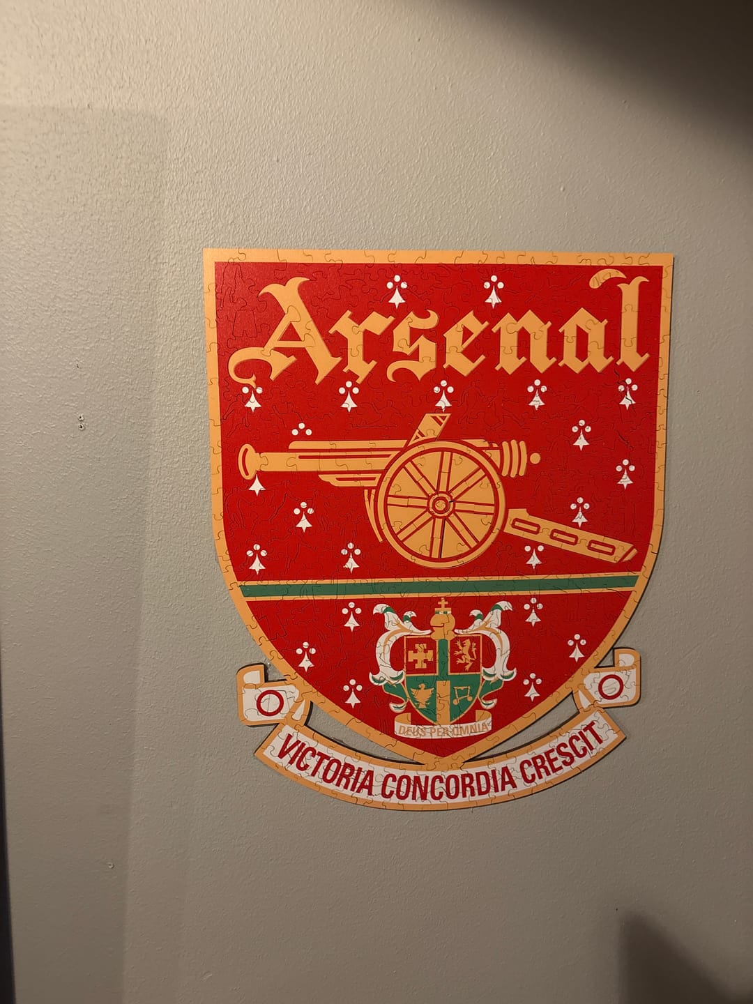 Customer photo review of Arsenal FC® Retro Logo - Wooden Puzzle