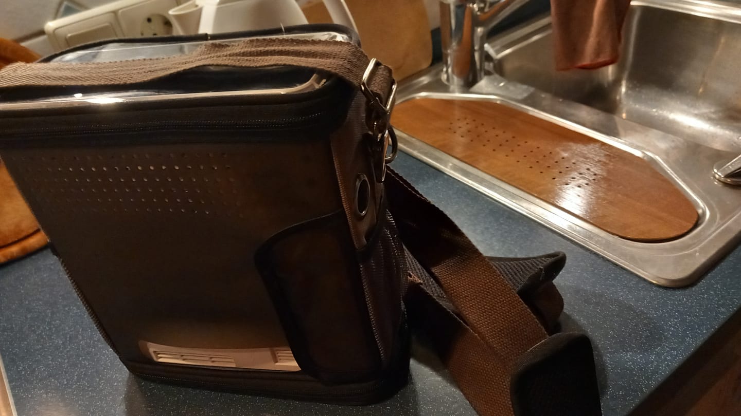 Customer photo review of VARON VP-6 Kontinuierlicher tragbarer Sauerstoff-Konzentrator mit Akku | 6-Stufen-Regelung, CE-geprüft