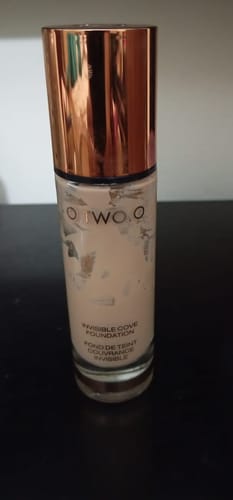 Customer photo review of O.TWO.O INVISIBLE COVER FOUNDATION