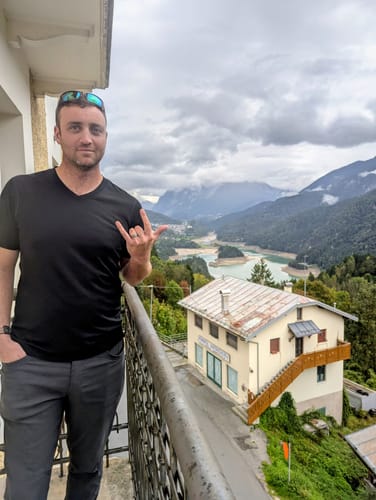 Customer photo review of Ashton V Neck - Black