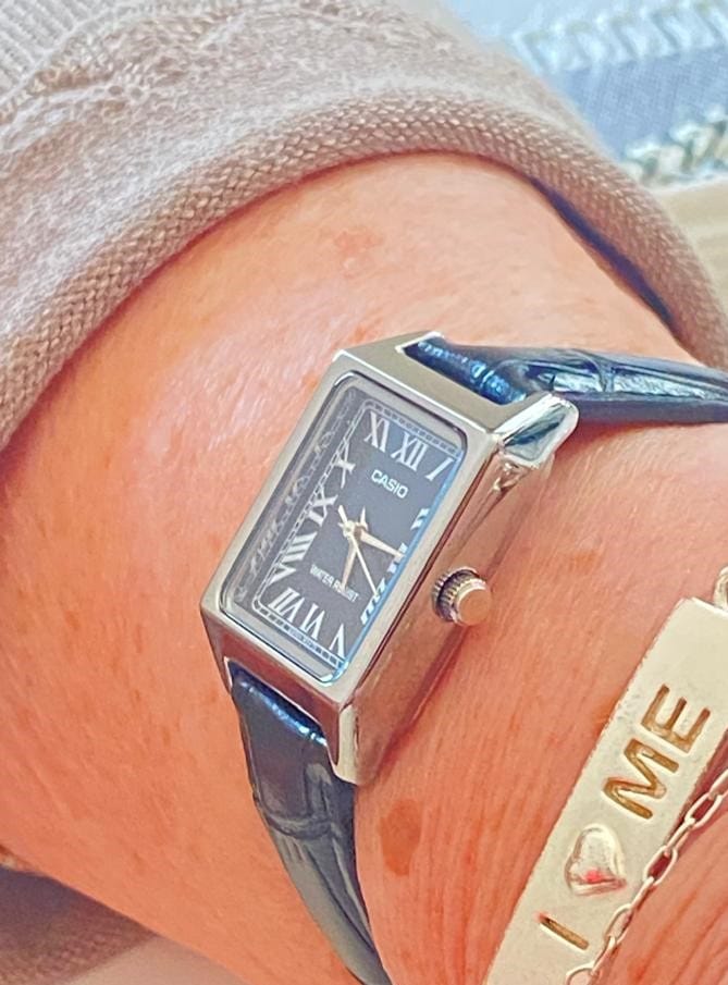 Customer photo review of Reloj Casio Tank Análogo LTP-V007L-1BUDF Cuero Dial Negro