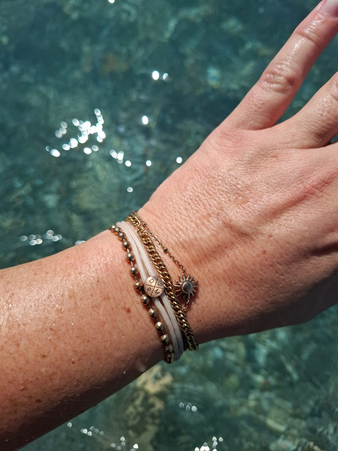 Customer photo review of Gravur Armband LITTLE MAUI SYMBOL INITIALE