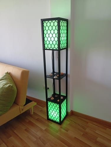Customer photo review of MCOM-Lampadaire en bois avec étagères, 40W, 26x26x156 cm