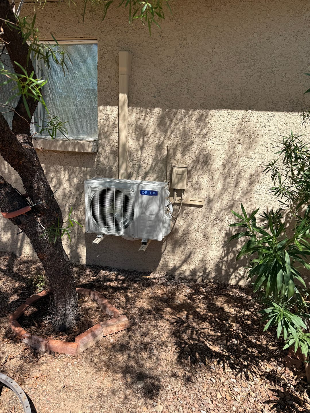 Customer photo review of DELLA 30A & 60A Pull-Out Switch AC Disconnect Boxes