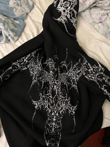 Customer photo review of Cathedral Oversized pullover hoodie [MIDNIGHT]