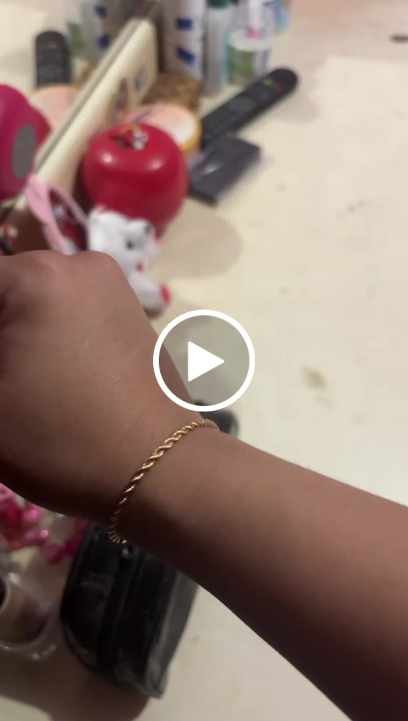 Customer video review of Pulseras Cola de Ratón en Oro laminado 18k Para Pareja