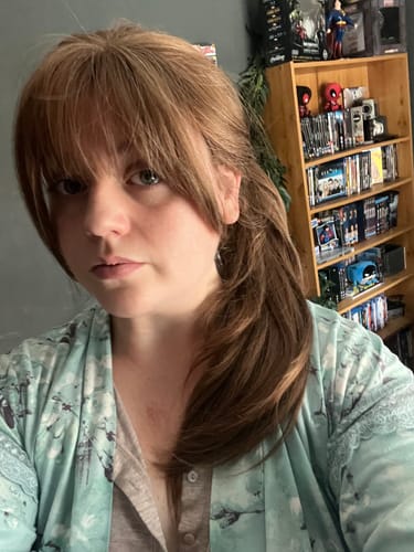 Customer photo review of JBEXTENSION 26 Inches Scalpiana Strawberry Mocha Wolf Cut 3.5X4 Hard Silky Top Natural Scalp Effect Wig With Bangs ELLIE STRAWBERRY MOCHA Silk Top