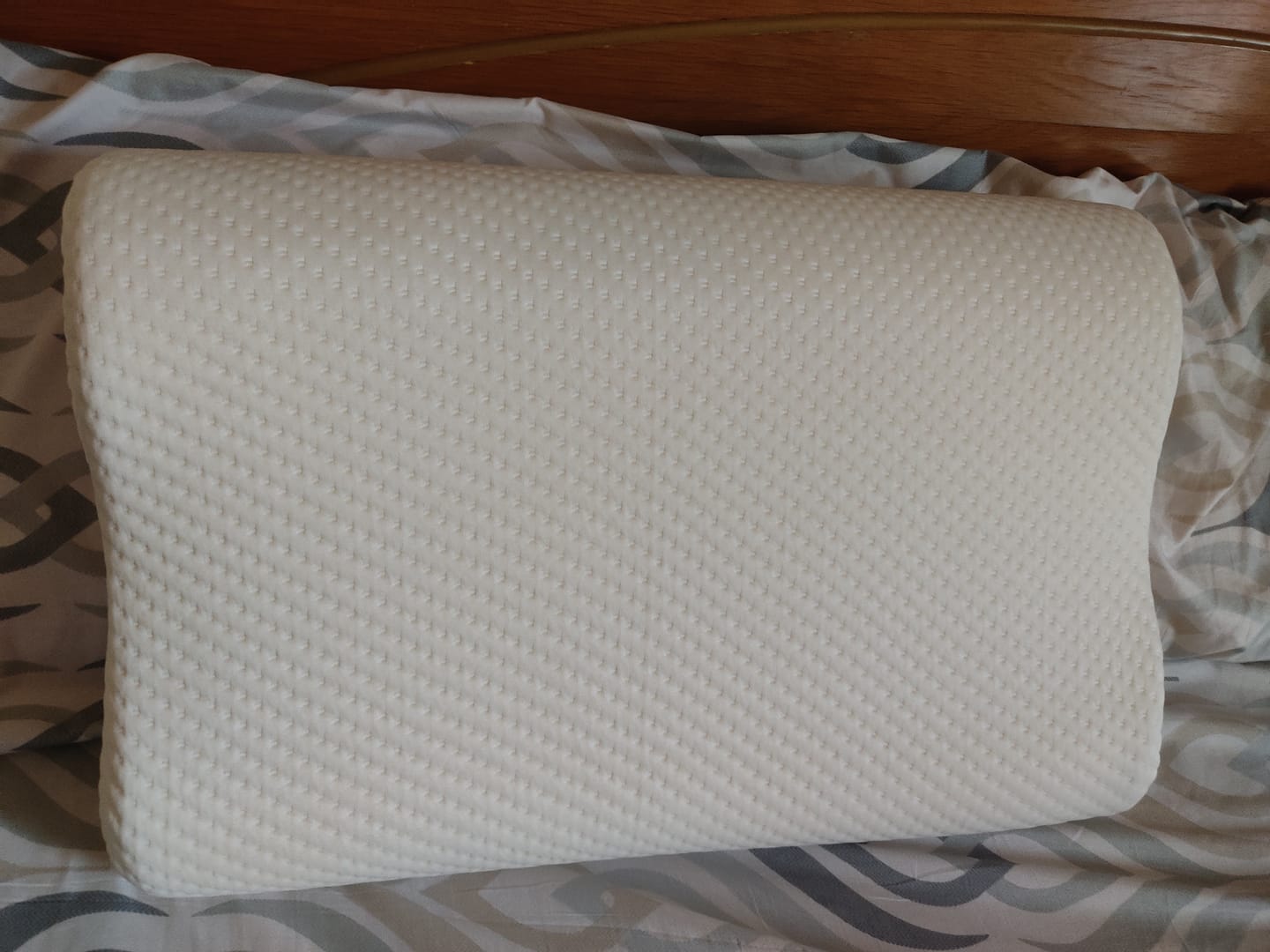 Customer photo review of Wavy Memory Foam Pillow