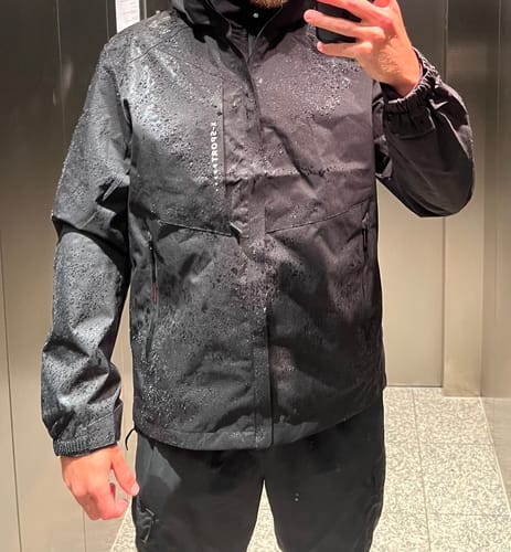 Kundenbewertung mit Foto zu Ultraleichte Exoplorer Modern Regenjacke