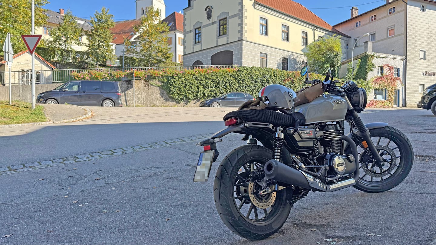 Customer photo review of tank and tail bag