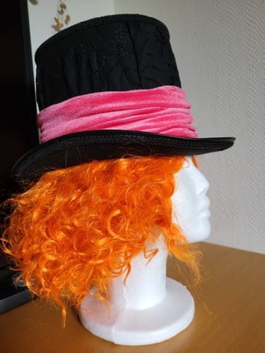 Customer photo review of Hutmacher Perücke  Alice In Wonderland Johnny Depp Mad Hatter Hutmacher Cosplay Perücke