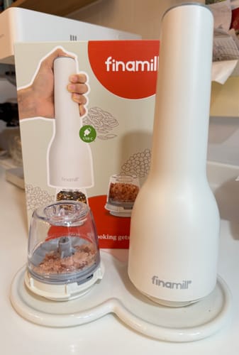 顧客對美國【FinaMill】電動香料研磨器套裝 USB Type-C充電款的照片評價