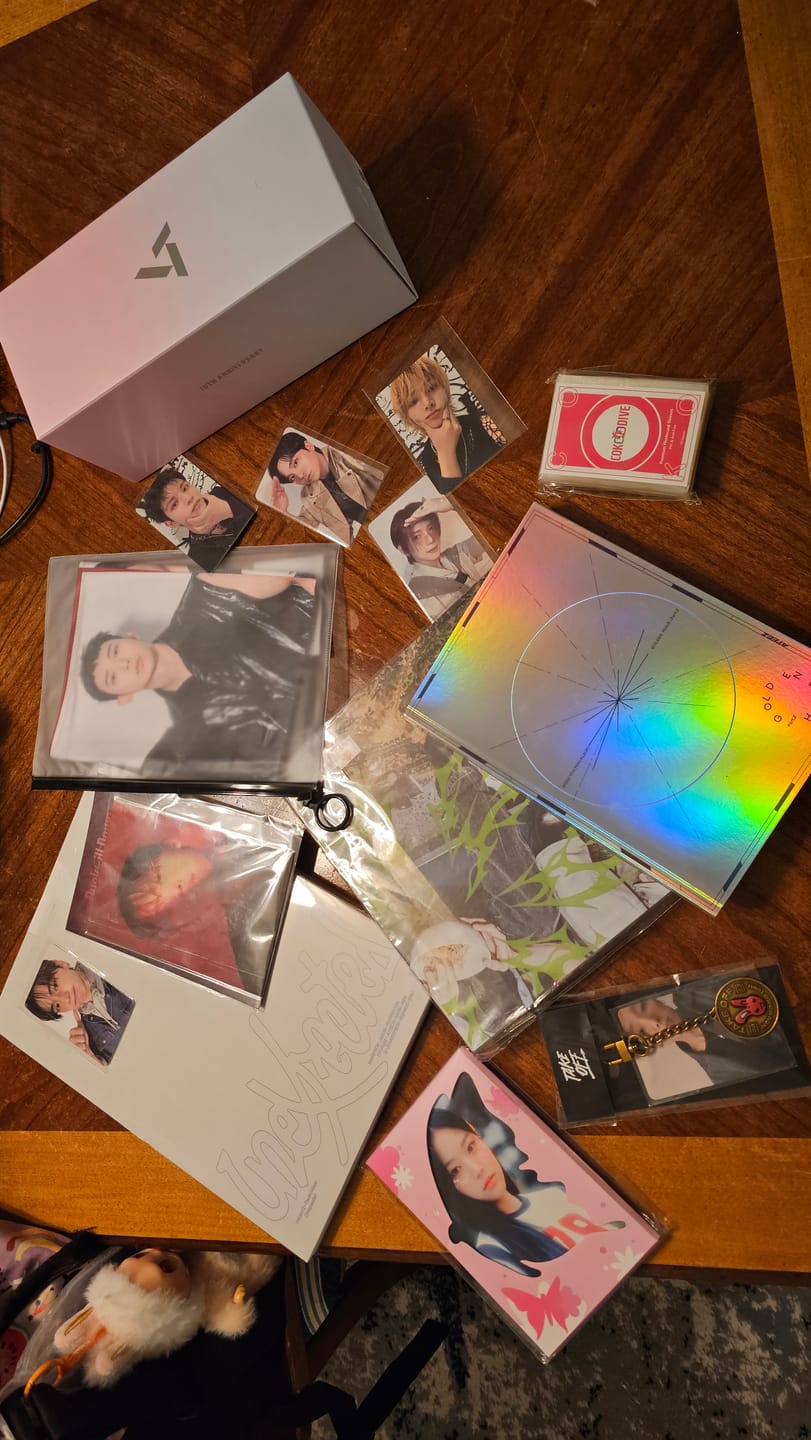 Customer photo review of SEVENTEEN - OFFICIAL LIGHT STICK VER.3 10TH ANNIV.