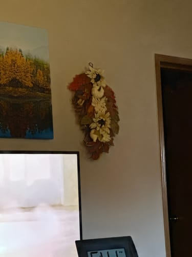 Customer photo review of Bulk Fall Harvest Teardrop Swag Artificial Fall Swag Thanksgiving Day Teardrop Wreath Hanging Sunflower Berry Swag for Front Door Wall Autumn Outdoor Decor Wholesale