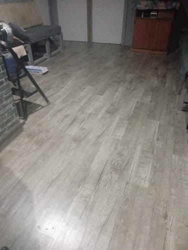 Jade L. review of 🔥 TINICOO Peel & Stick PVC Flooring – Waterproof, Fireproof & DIY in Minutes (5m²) - FD826 image 1 out of 1