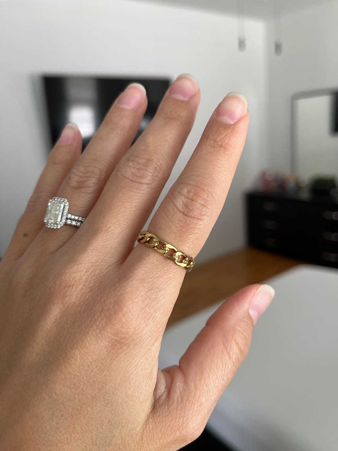 Customer photo review of 18K Gold-Filled Cuban Link Ring – Dainty Chain Ring for Women
