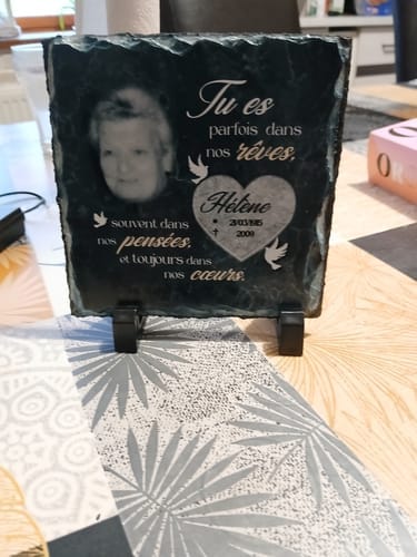 Customer photo review of Dans nos cœurs - Plaque en ardoise personnalisée
