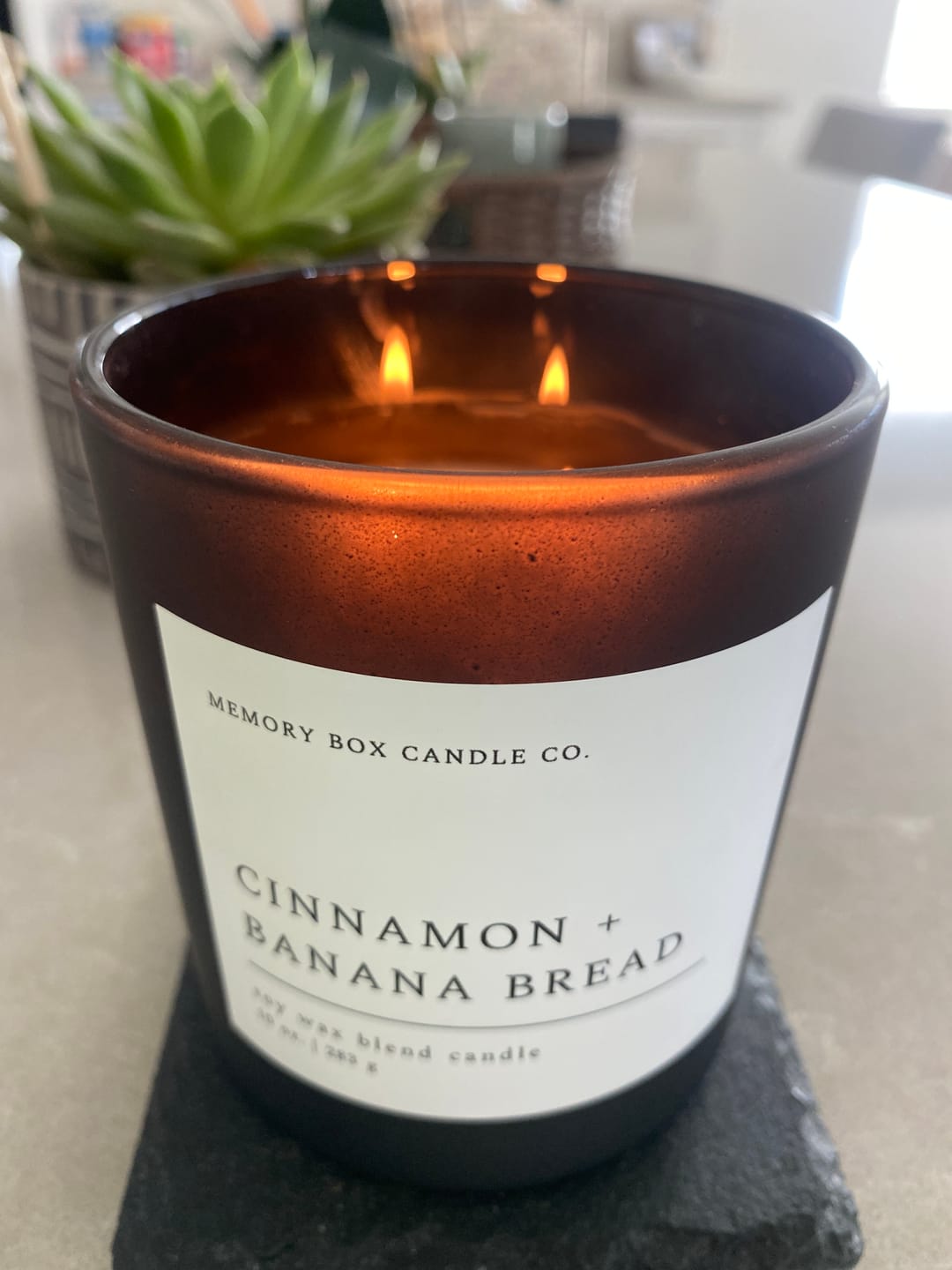Customer photo review of Cinnamon + Banana Bread 10 oz. Candle