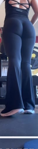 Customer photo review of (PRE-ORDER) LUXE Sculpt Flared Leggings - Deep Black