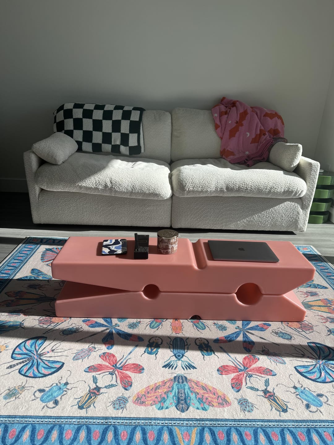 Customer photo review of Clip Shaped Side Table TV Stand