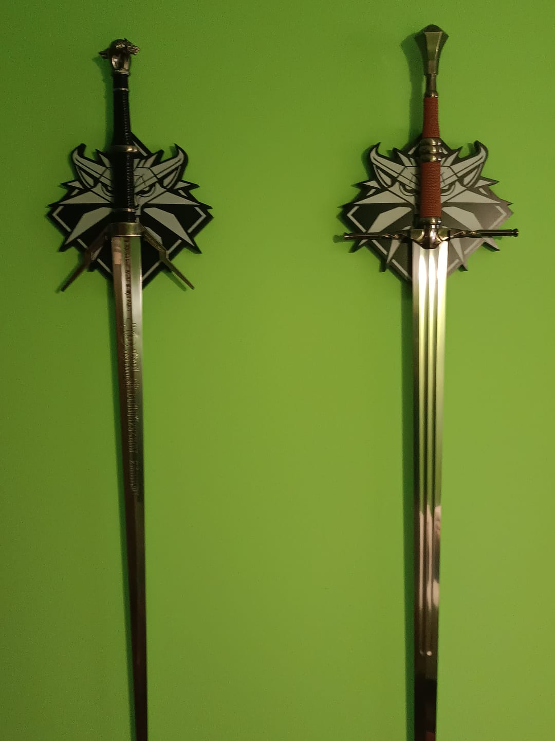 Customer photo review of Geralt of Rivia's Silver Sword - The Witcher Sword