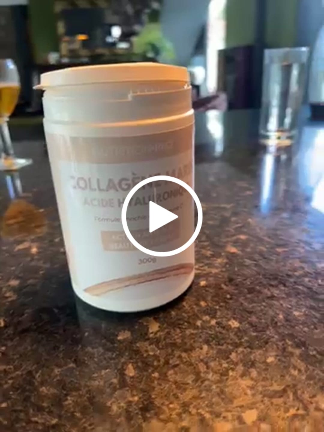 Customer video review of COLLAGÈNE MARIN NATICOL® / ACIDE HYALURONIQUE (EN POUDRE) - 300G