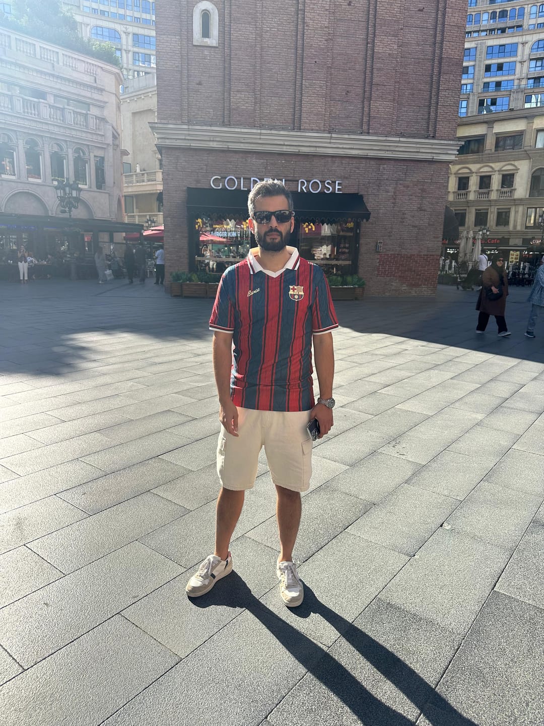 Customer photo review of Ronaldinho Gaucho Barcelona 2006 Final Retro Short Sleeve Football Jersey