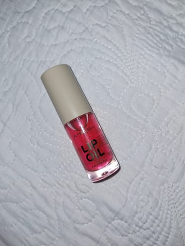 Customer photo review of LIP OIL