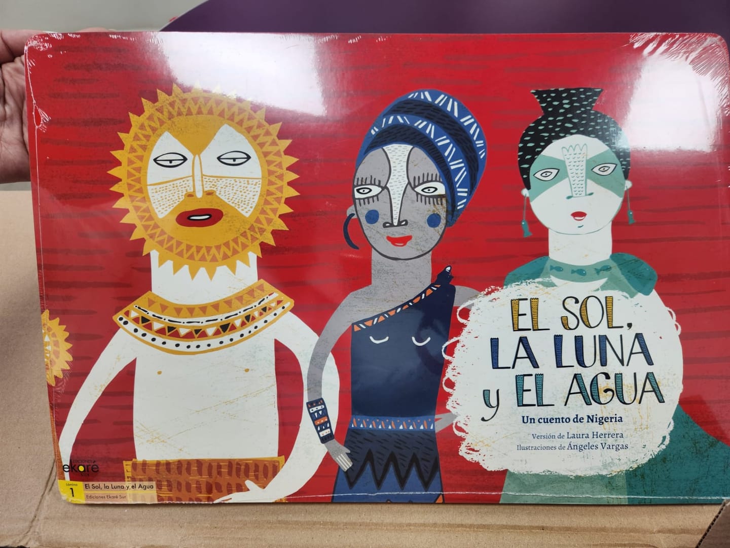 Customer photo review of Láminas El sol, la luna y el agua