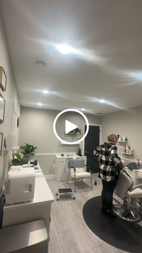 Customer video review of Over Shoulder Black Acid Washed Apron
