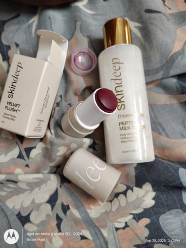 Customer photo review of » VELVET FLUSH - Lip+Cheek Blush (100% off)