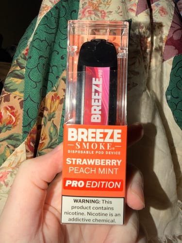 Customer photo review of Breeze Pro Disposable Vape