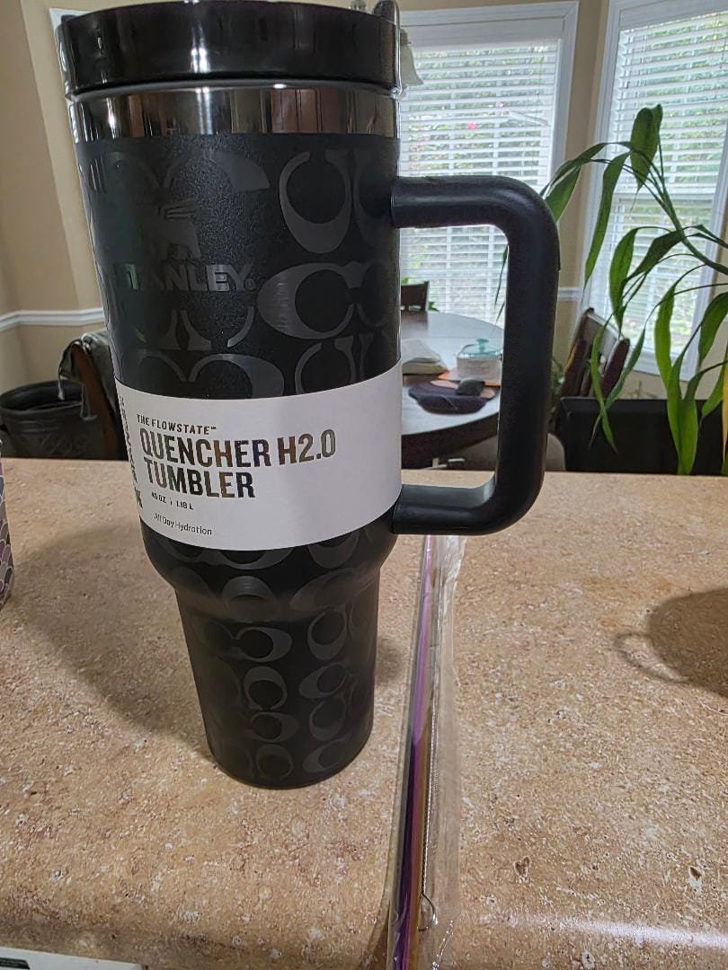 Customer photo review of Designer Holographic In-Car Insulated Cup 40OZ🔥