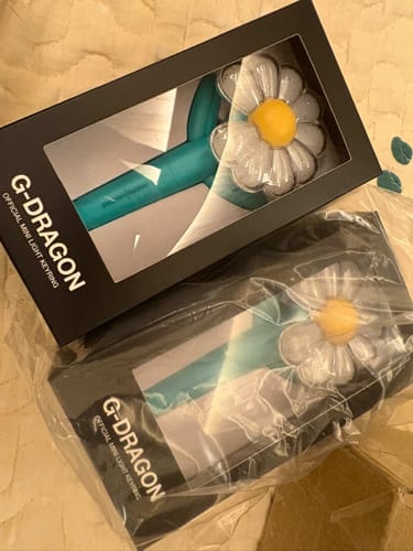 Customer photo review of G-DRAGON MINI LIGHT KEYRING 2 TYPES (BLACK / MINT)