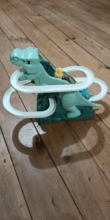 Customer photo review of Circuit de Courses Dinosaures Rapide et Dynamique