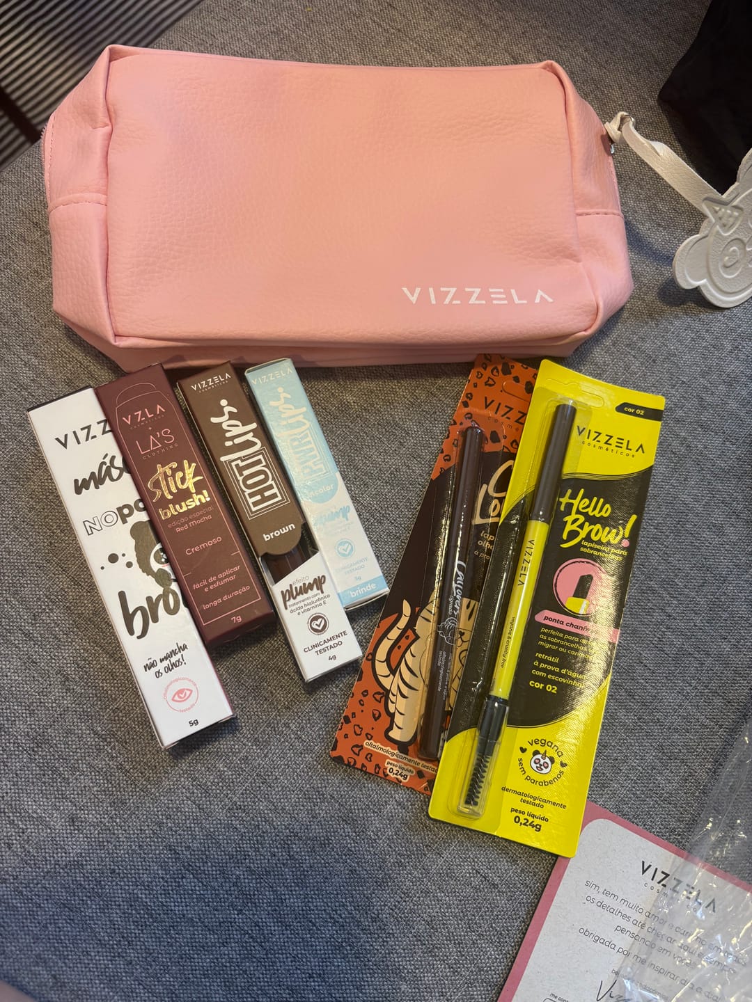 Customer photo review of Lapiseira para Sobrancelhas Hello Brow