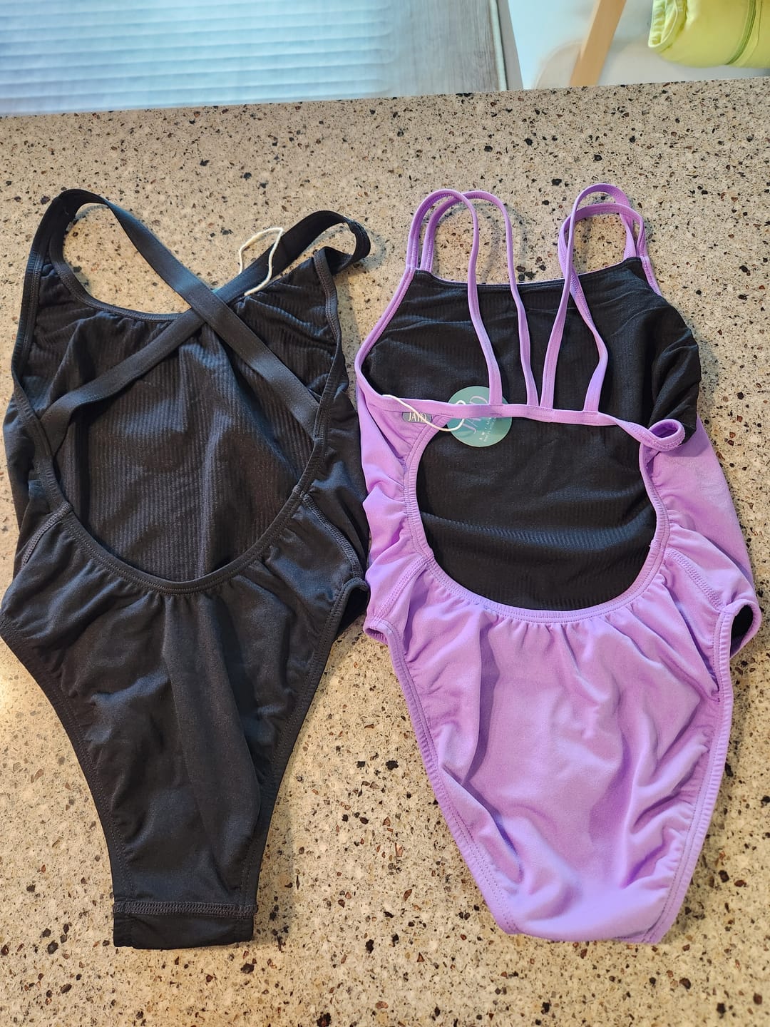 Customer photo review of LEVANTO ONE PIECE - Black