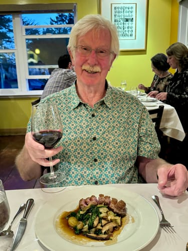 Customer photo review of Men's Casual Retro Summer Beach Cotton Short Sleeve Shirt