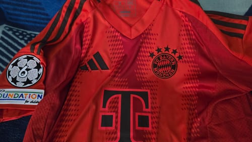 Customer photo review of Bayern Múnich Local - 24/25