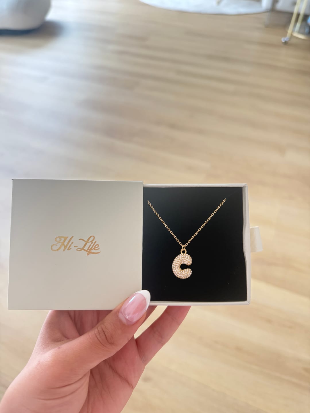 Customer photo review of Pave Bubble Initial Kette 14K Vergoldet