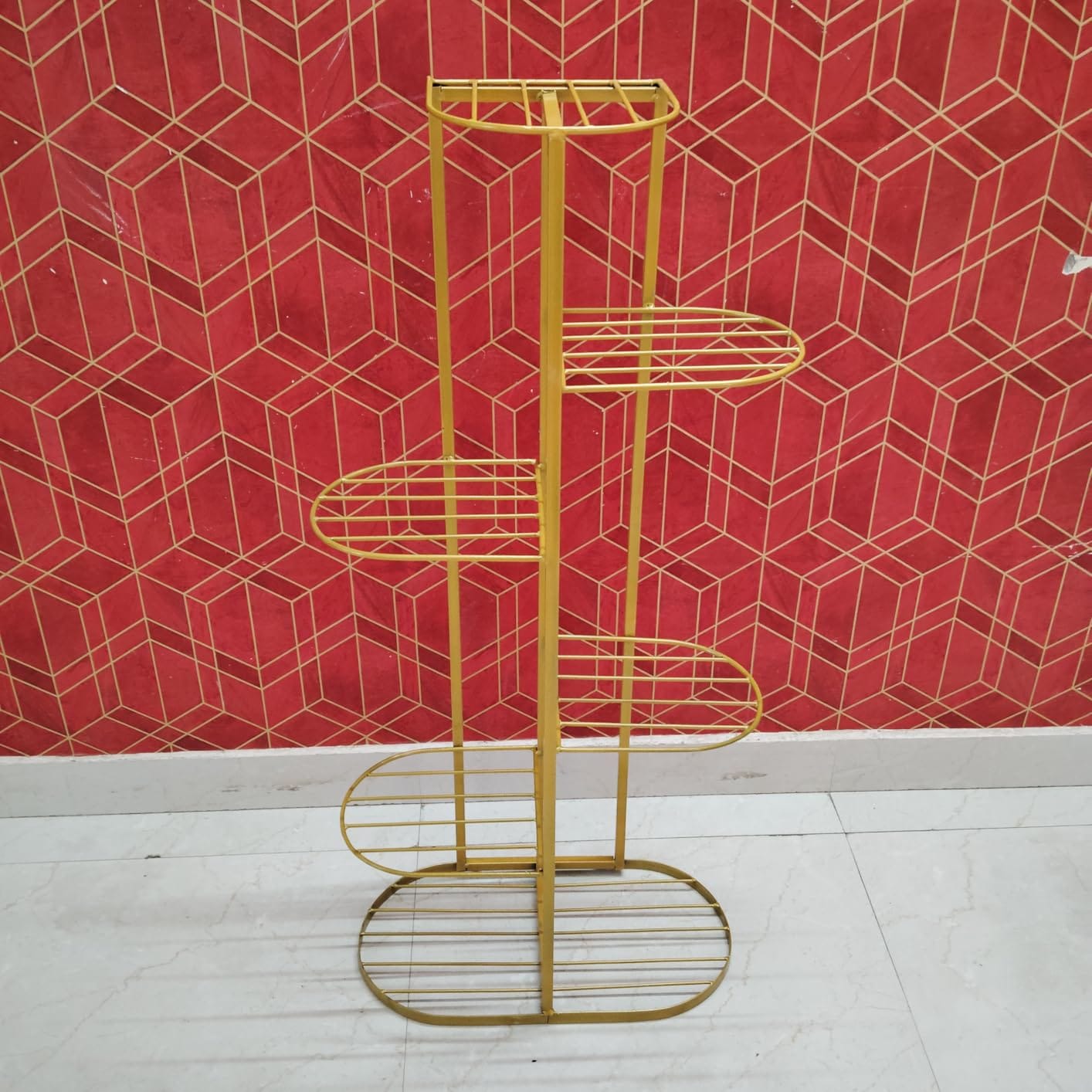 Customer photo review of 6-Tier Metal Plant Stand for 7 Pots – Indoor Outdoor Flower Shelf, Corner Planter Rack for Garden, Patio, Balcony & Living Room