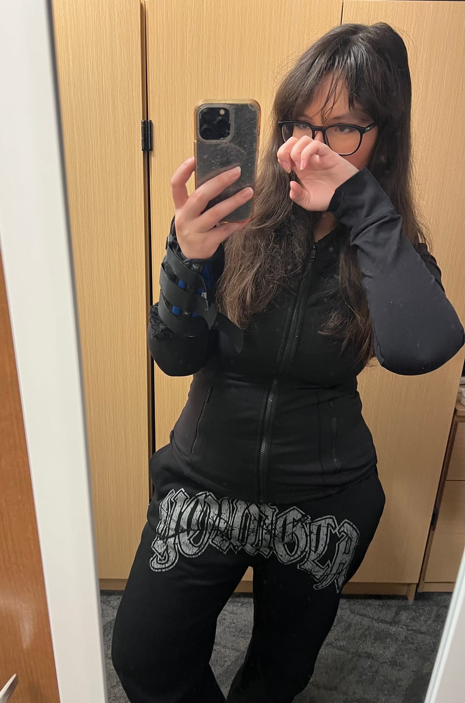 Customer photo review of W257 My eyes are up here Jogger