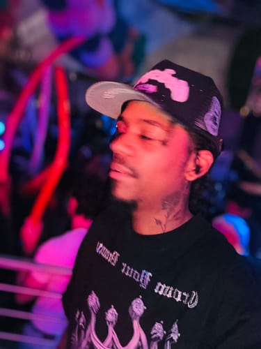 Customer photo review of Godspeed Forever VVS Trucker Hat Black/White