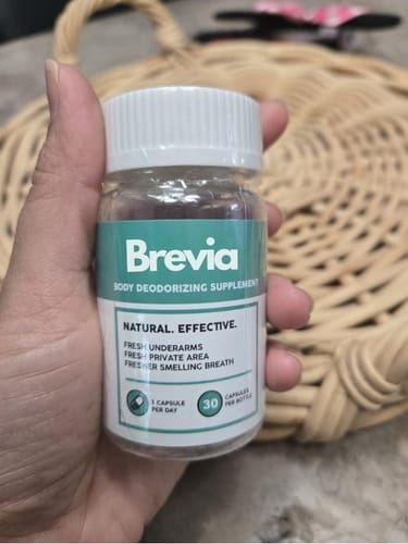 Customer photo review of Brevia - Natural odour-fighting deodorant