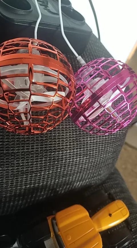 Customer photo review of Flying  Boomerang Hover Ball