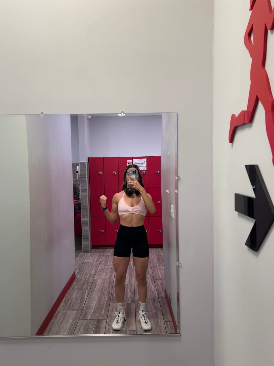 Customer photo review of W335 URBAN V-NECK BRA Fall 24'