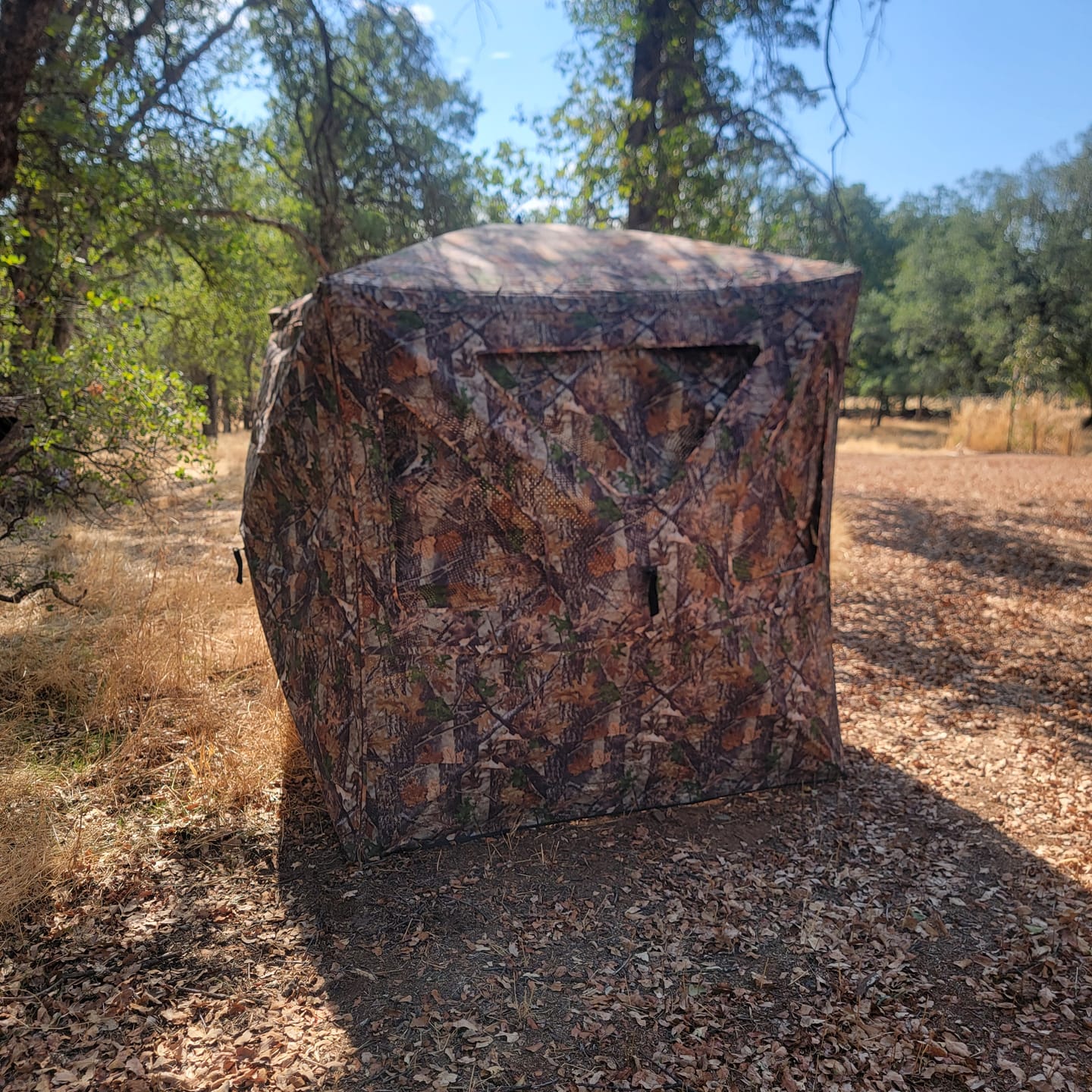 Customer photo review of Vis360 3-4 Person See Through Silent 4 Full Panels Deer Hunting Blind